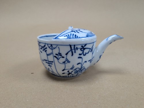 German vintage white - white, blue